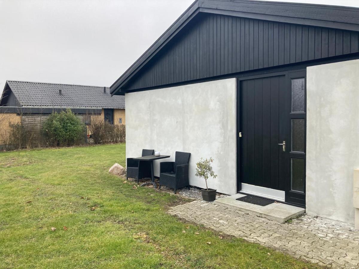 Villa Med Private Vaerelser Delt Badevaerelse/Kokken, Viby Sj. المظهر الخارجي الصورة