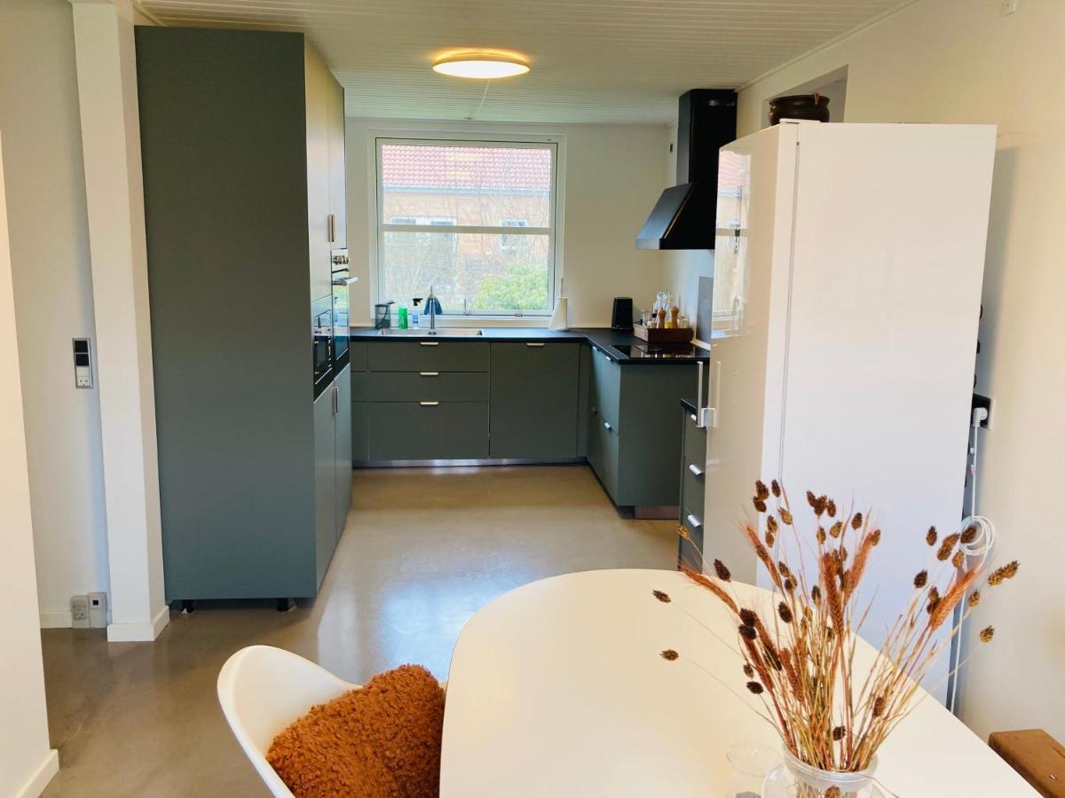 Villa Med Private Vaerelser Delt Badevaerelse/Kokken, Viby Sj. المظهر الخارجي الصورة