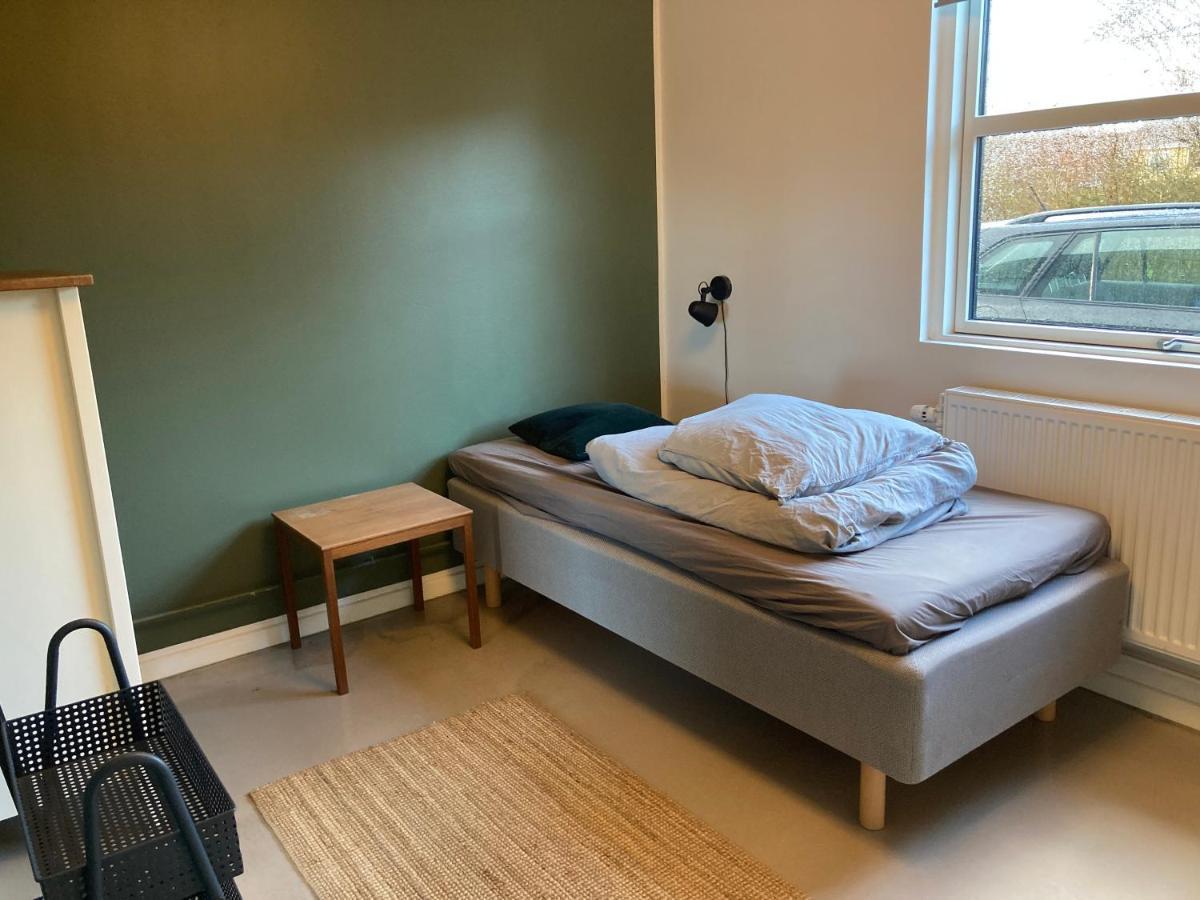 Villa Med Private Vaerelser Delt Badevaerelse/Kokken, Viby Sj. المظهر الخارجي الصورة